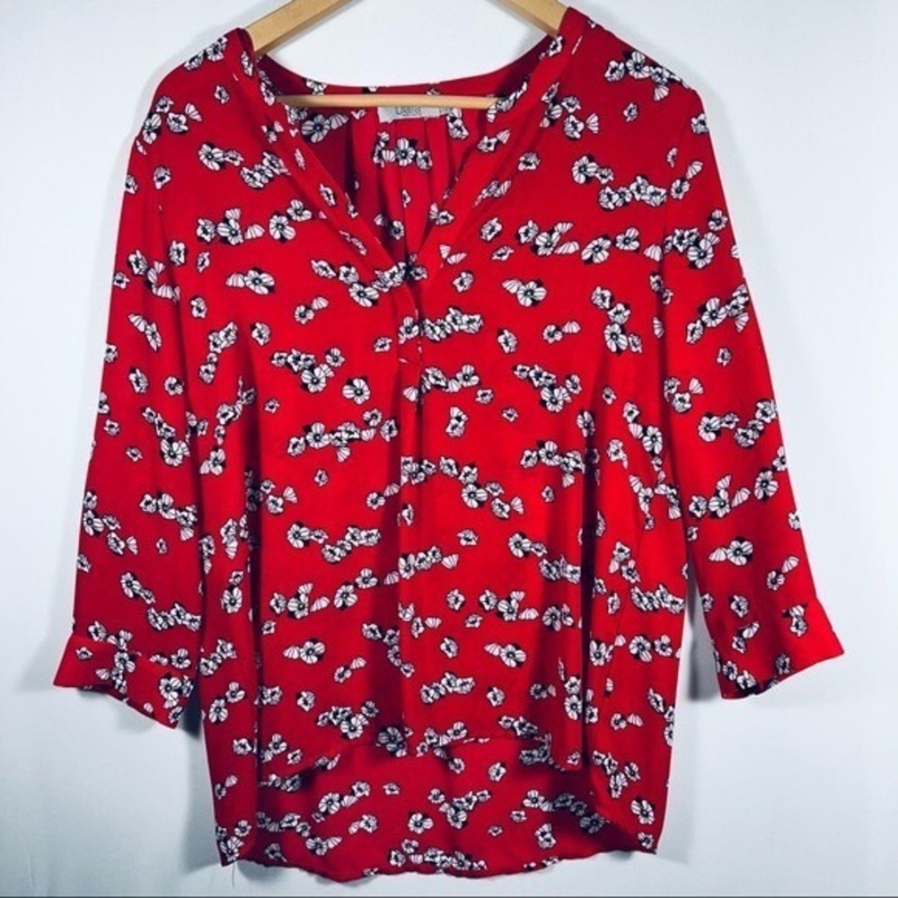 Dalia Red Floral Pattern Blouse V-Neck Size Medium